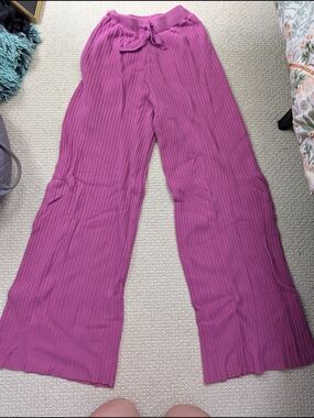 Wide-Leg Rib Knit Pants in Magenta